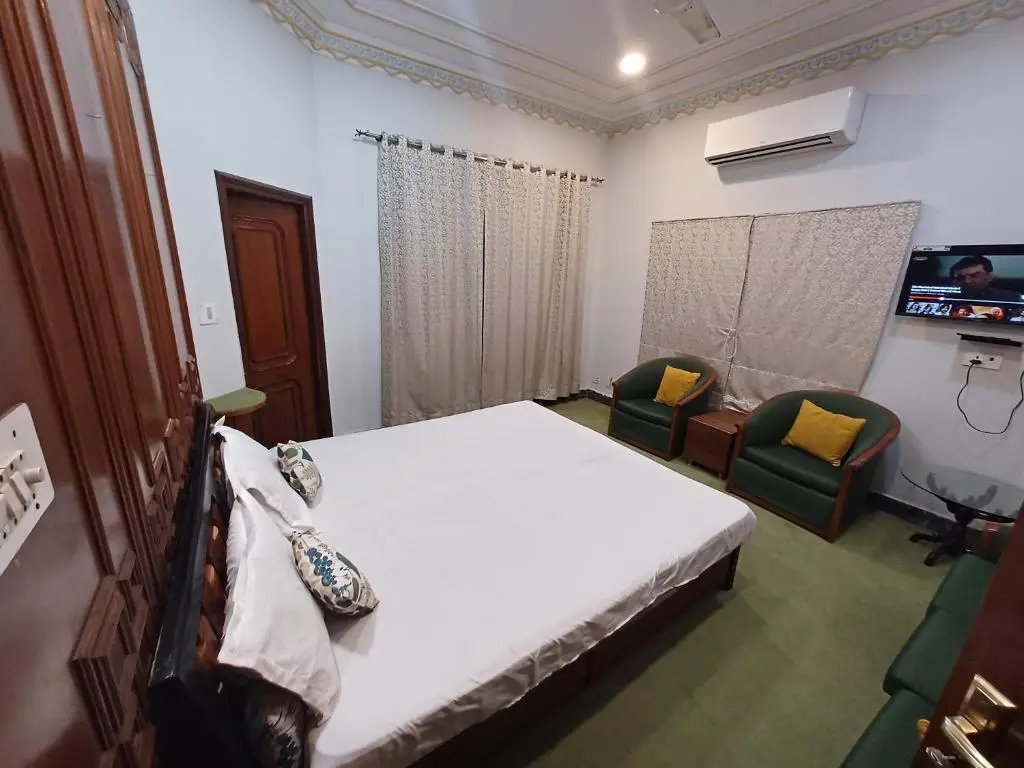 Джайпур: Hotel Natraj palace