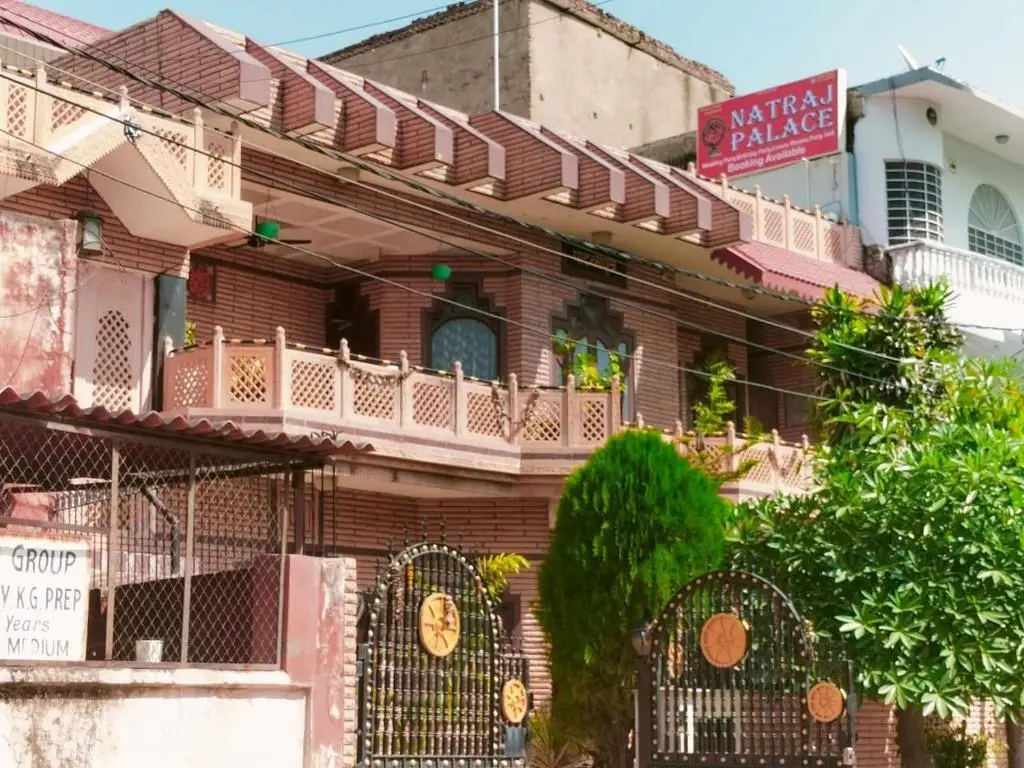 Hotel Natraj palace — фото 1