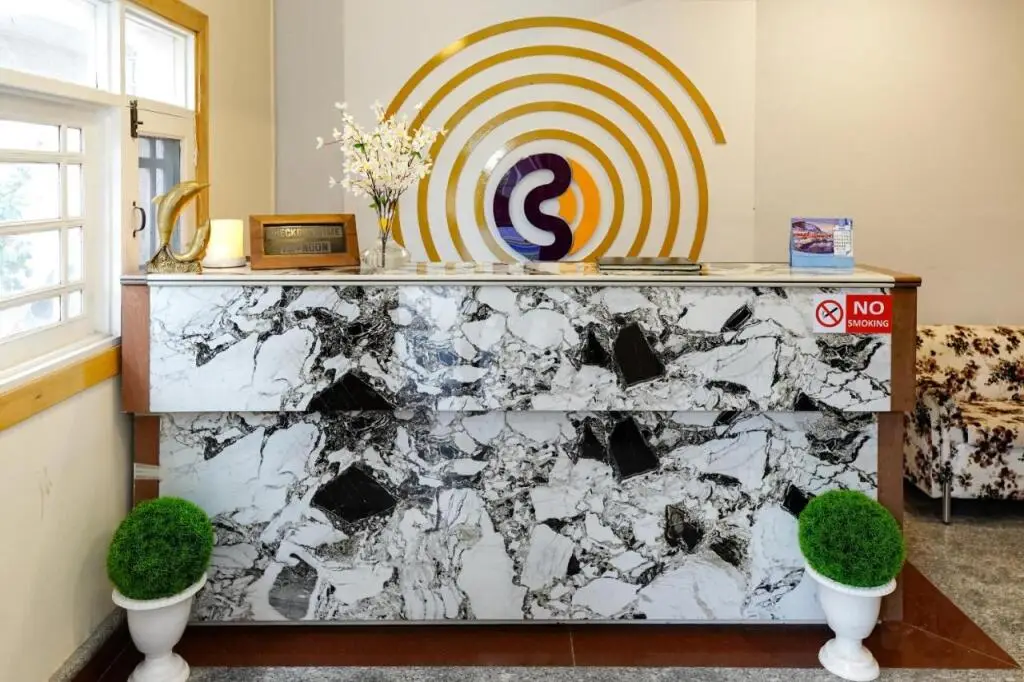 Шринагар: Click Sunburry Hotel Srinagar