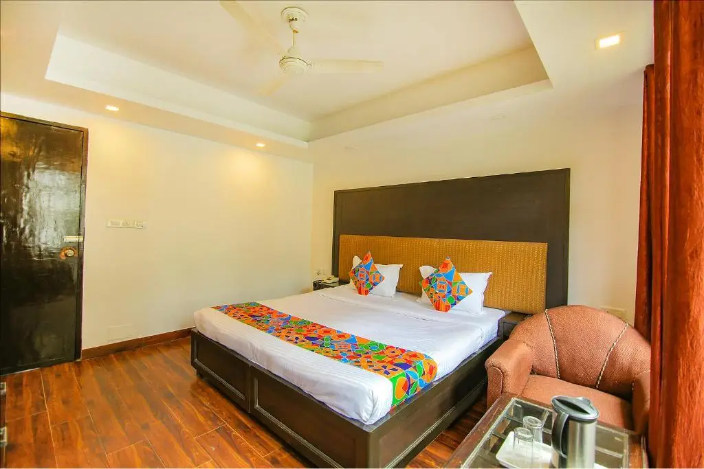 Массури: Fabhotel Dwaper