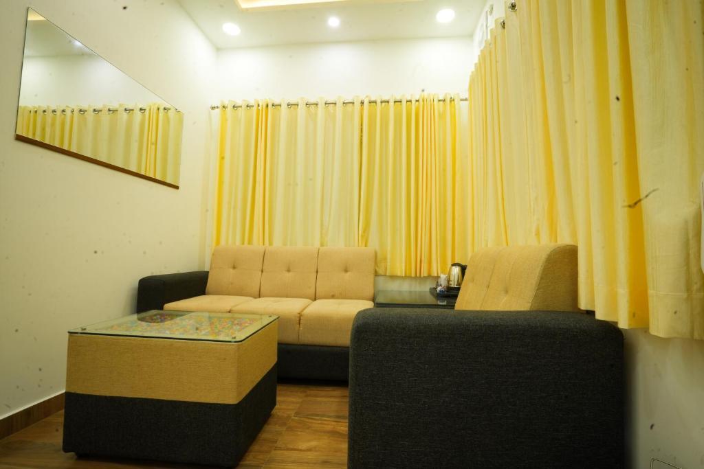 Валпарай: Misty Range Resorts