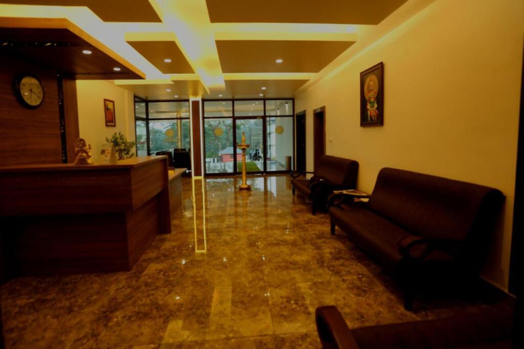 Куттикканам: CeeCee Grand Resort
