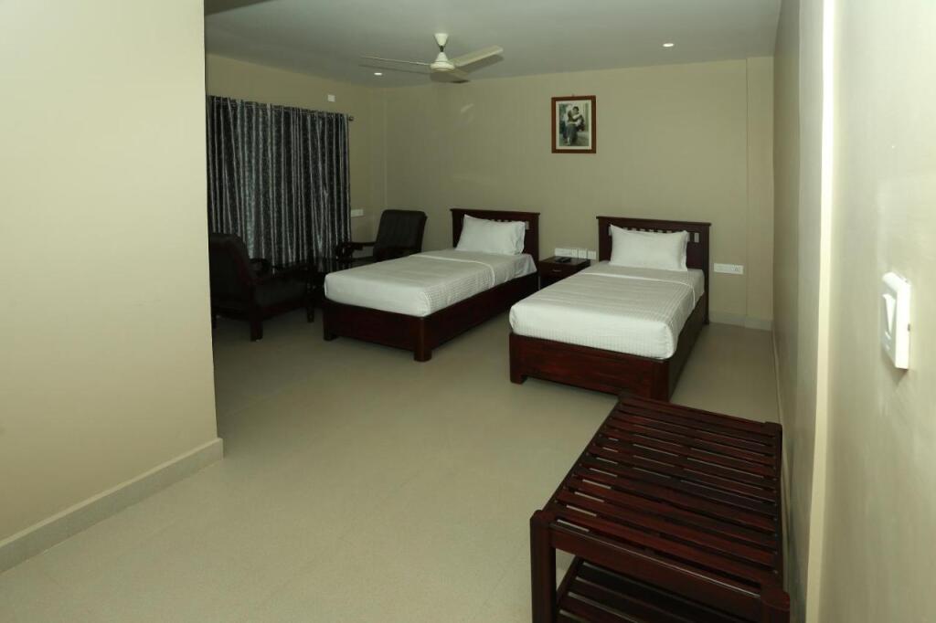 Куттикканам: CeeCee Grand Resort