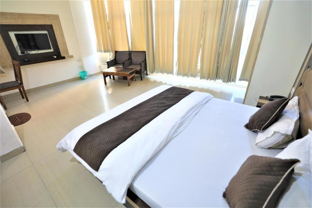 Катра: Hotel Neelkanth Katra Managed By Mahadev Hotel and Resorts