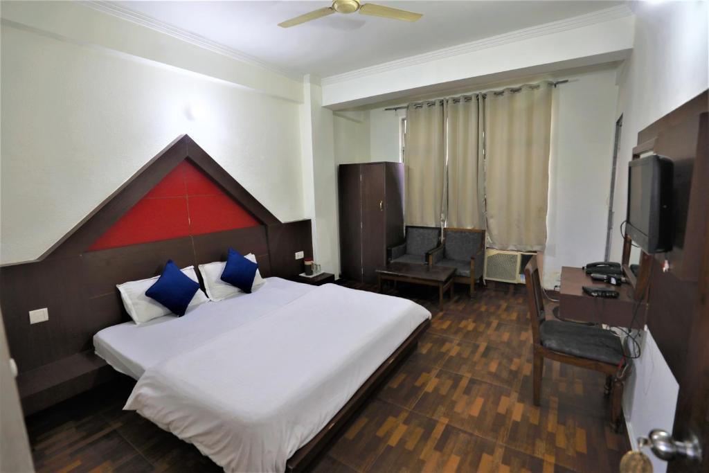 Катра: Hotel Neelkanth Katra Managed By Mahadev Hotel and Resorts