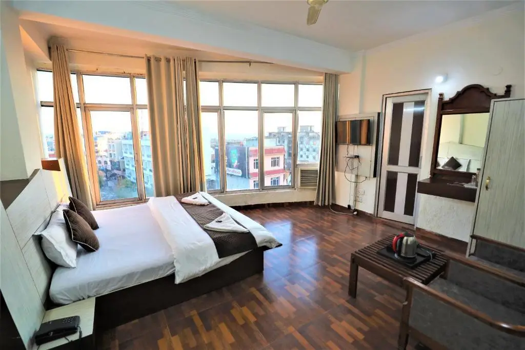 Катра: Hotel Neelkanth Katra Managed By Mahadev Hotel and Resorts