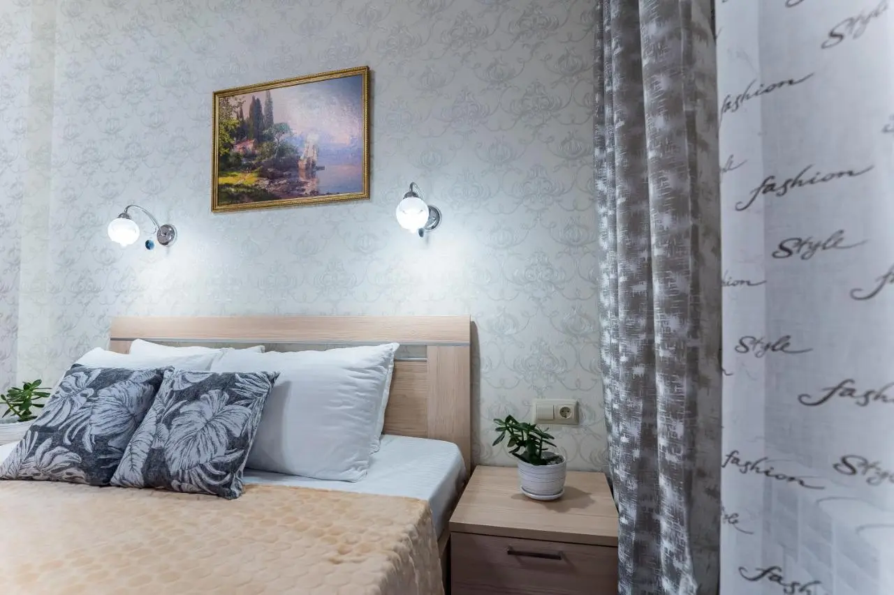 Новороссийск: Апартаменты CRYSTAL в 100 метрах от моря