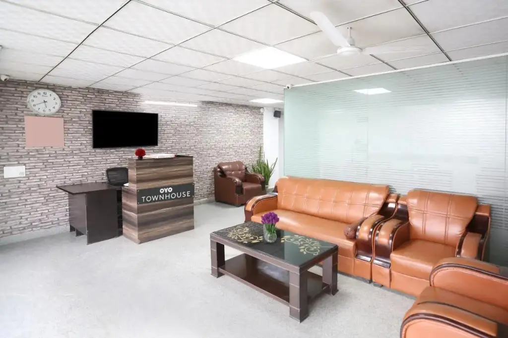 Гуруграм: Oyo Townhouse 1110 Hotel Akshay