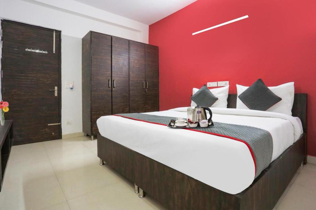 Гуруграм: Oyo Townhouse 1110 Hotel Akshay