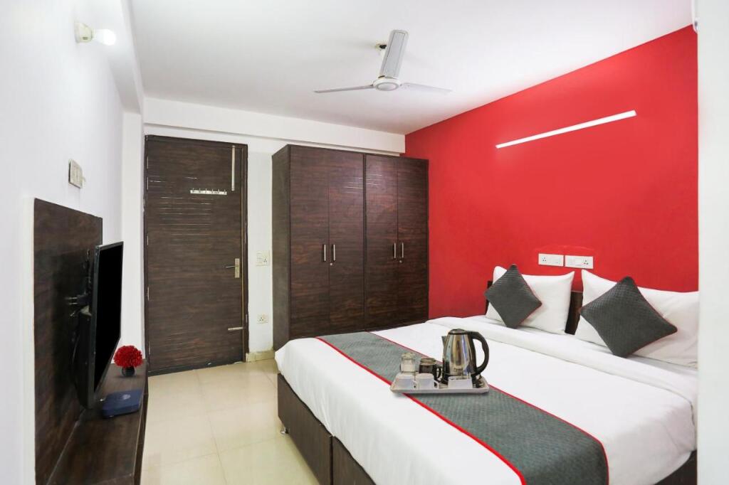 Гуруграм: Oyo Townhouse 1110 Hotel Akshay