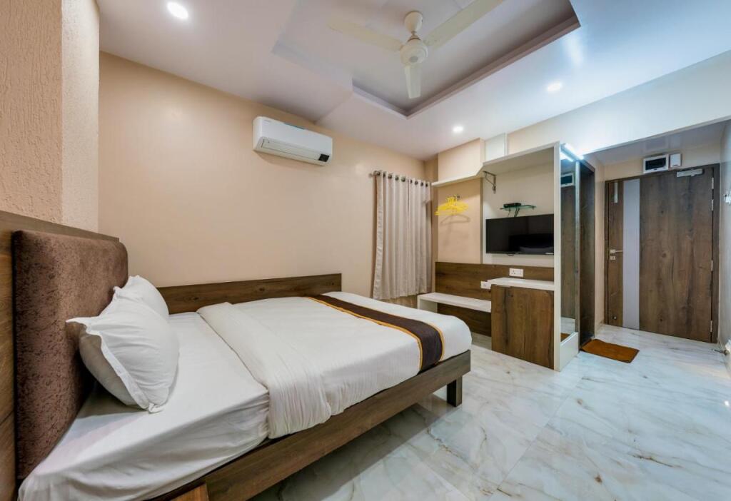 Колхапур: Hotel Athitya Satkar