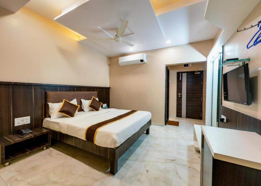 Колхапур: Hotel Athitya Satkar