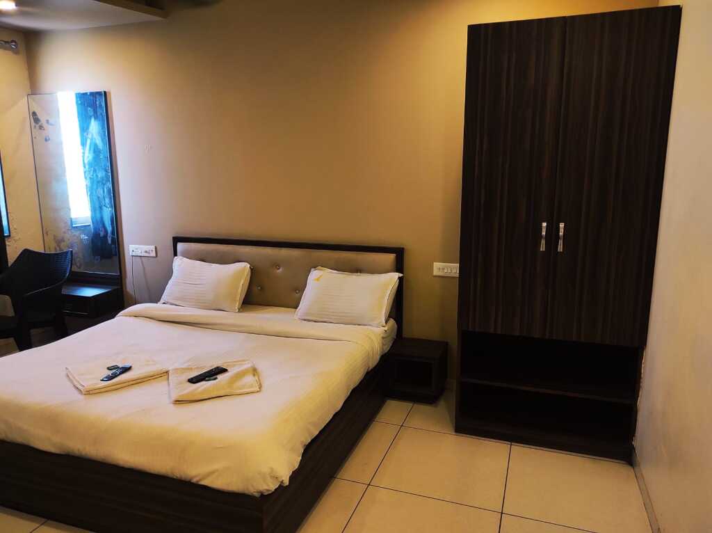 Колхапур: Hotel Golden Eagle