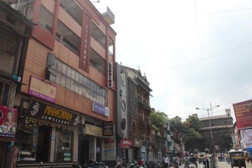Hotel Raama Grand Lodging Kolhapur — фото 1