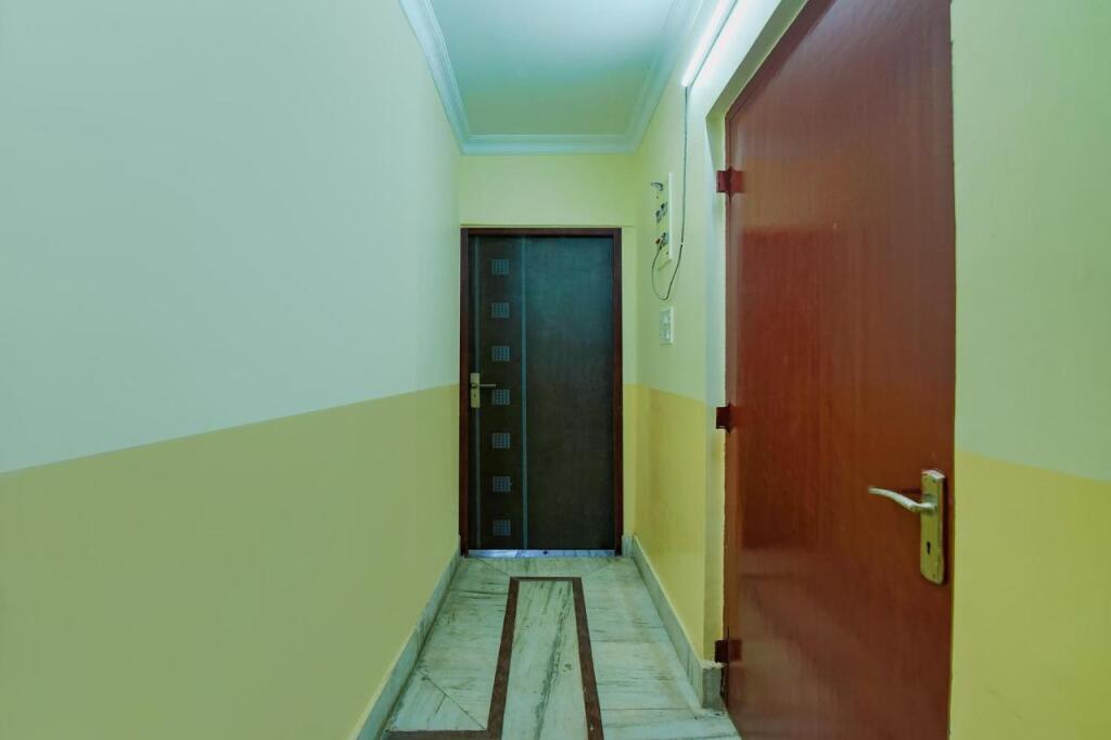 Колката: FabExpress Yatika Residency