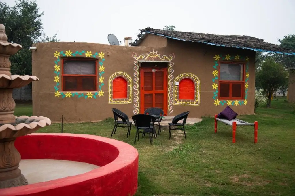 Гуруграм: Arise Ethnic Village Resort