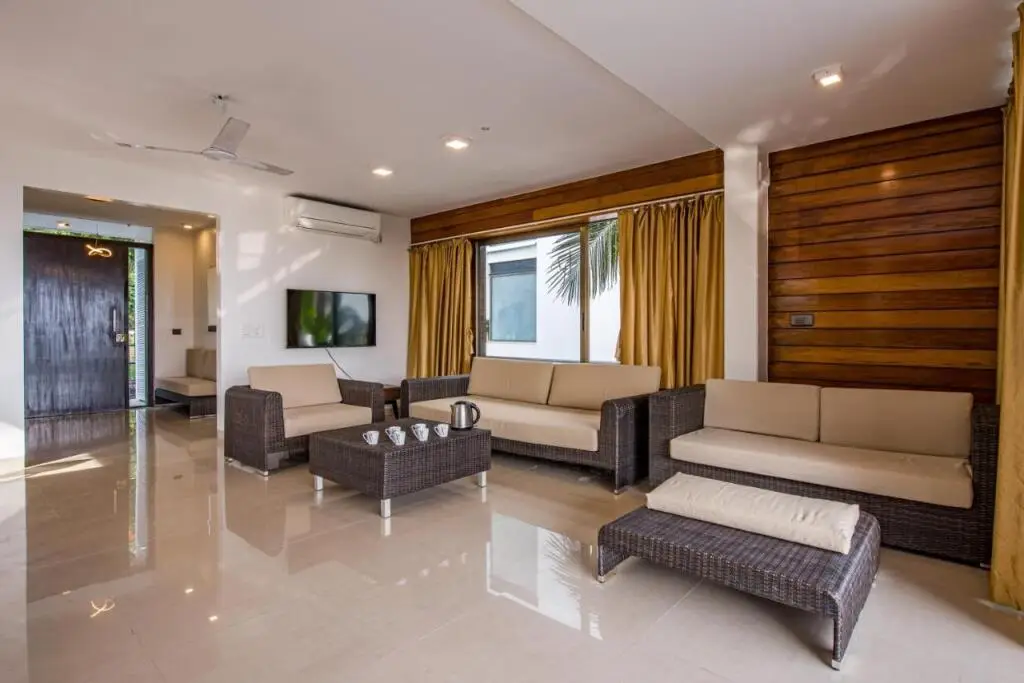 Верем: Saffronstays De La Mer
