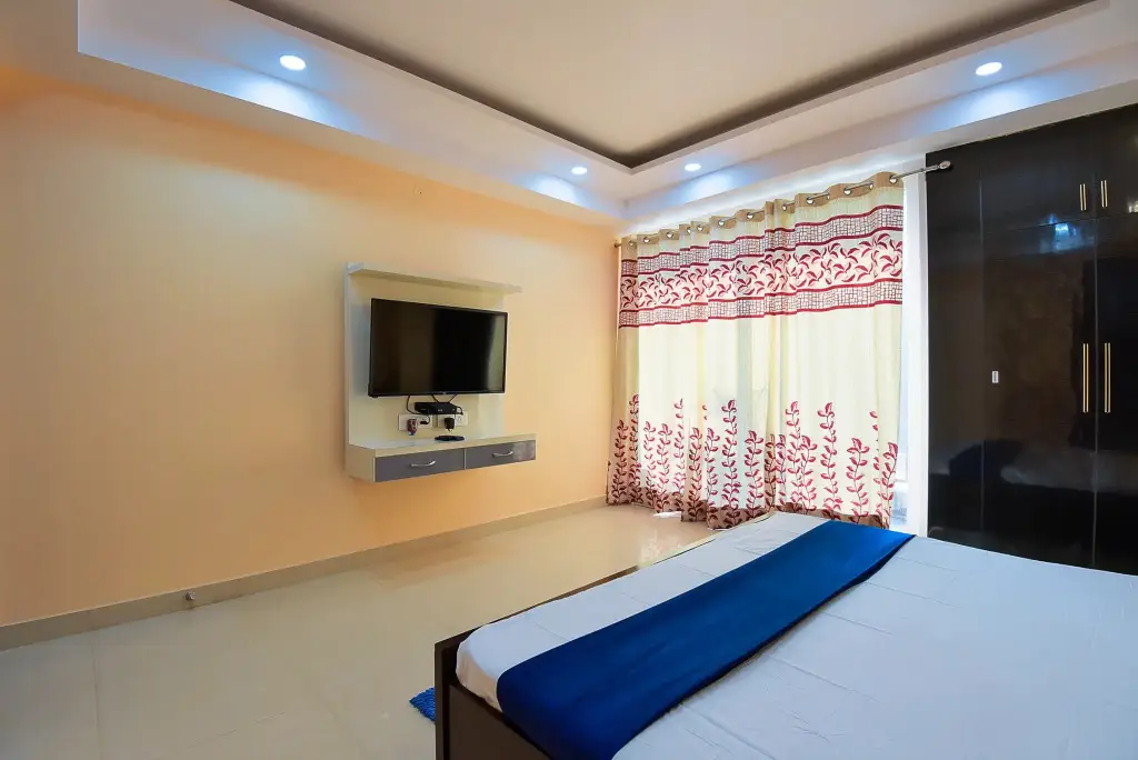 Гуруграм: 2BHK Serviced Apartment near Medicity @BedChambers