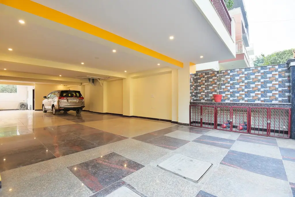 Гуруграм: 2BHK Serviced Apartment near Medicity @BedChambers