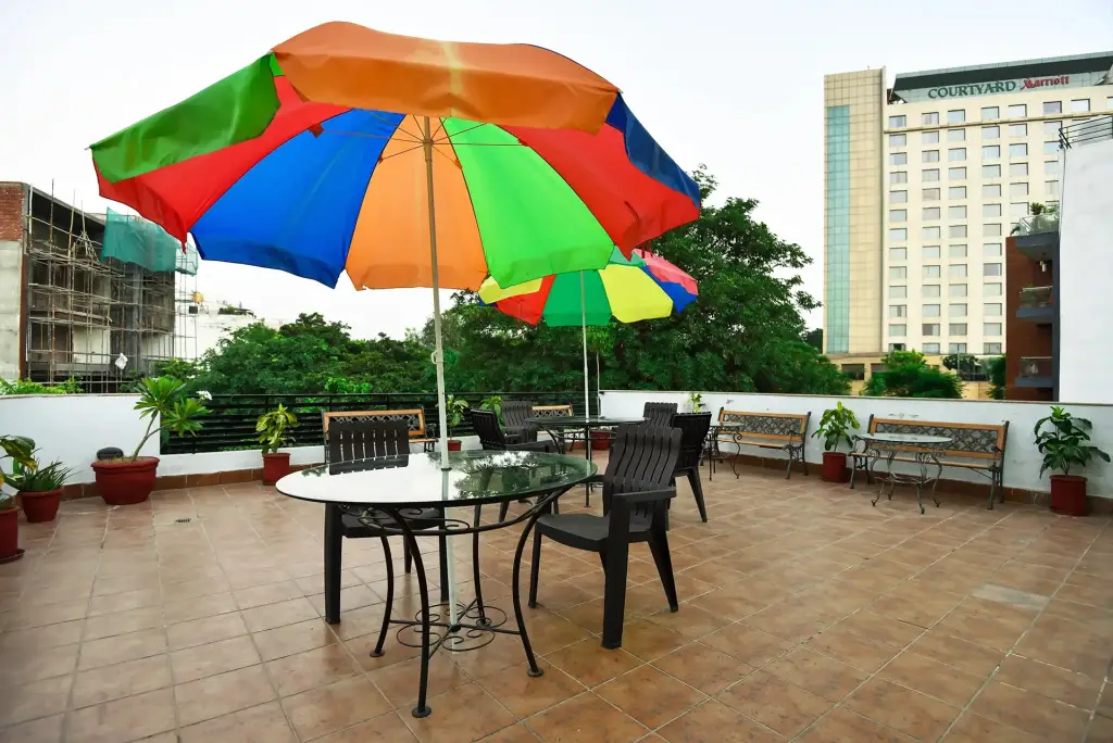 Гуруграм: Private Studio Apartment In Sushant Lok Gurgaon
