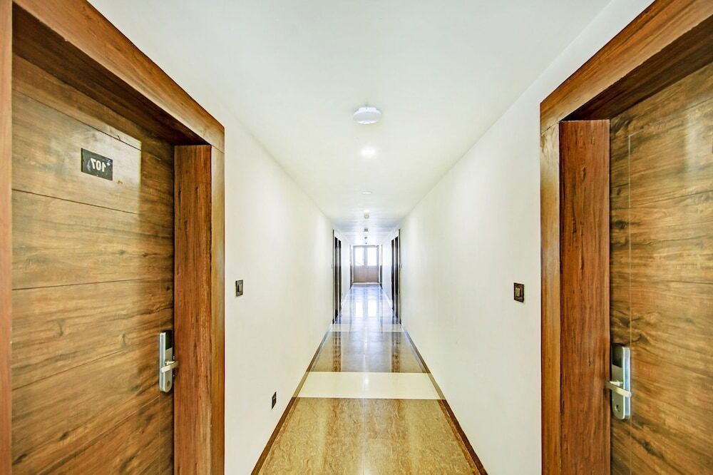 Fabhotel Dream Plaza — фото 1