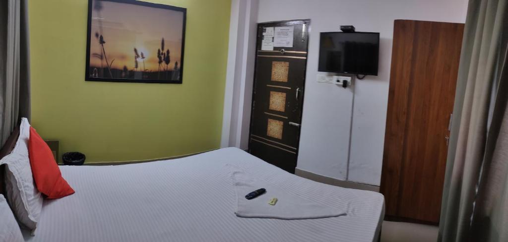 Колката: STAYMAKER Mishika Guest House