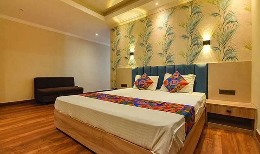 Колката: Fabhotel Clive Regency Lovelock