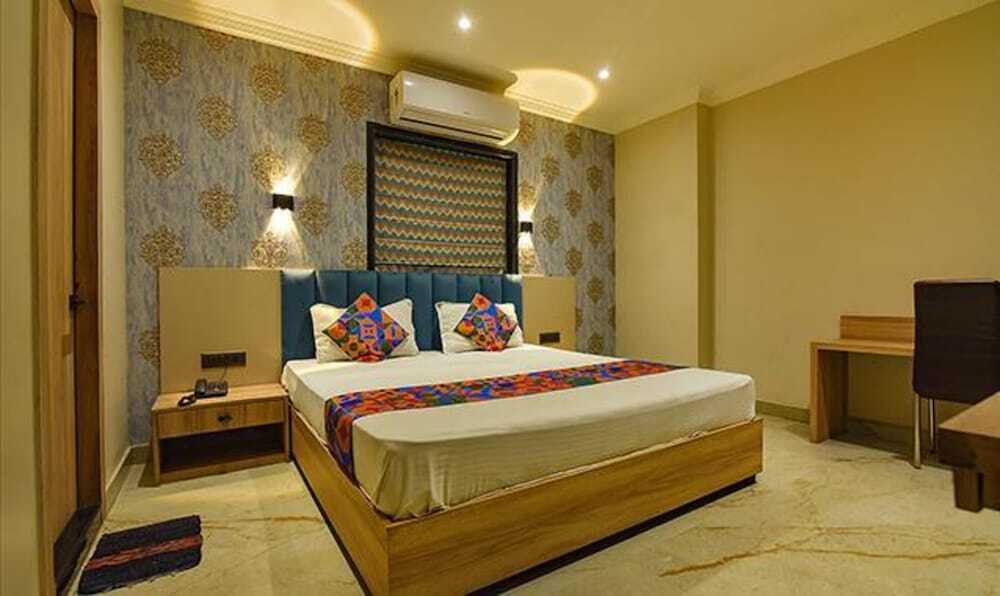 Колката: Fabhotel Clive Regency Lovelock