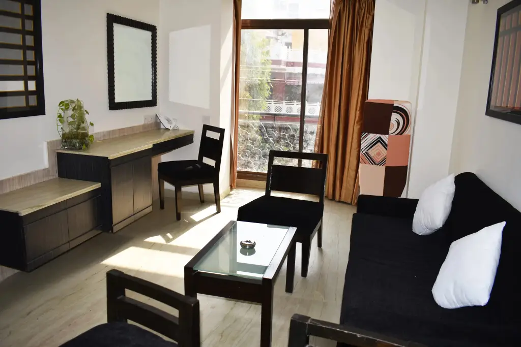 Гуруграм: 1 Bhk Serviced Apartment Near Fortis Hospital