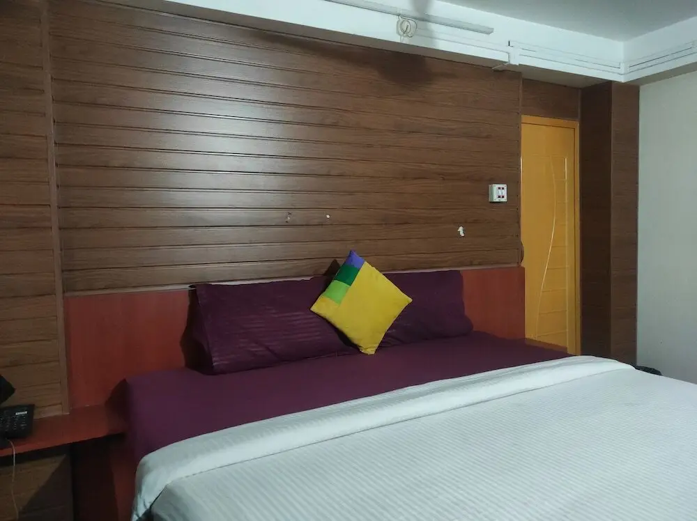 Гувахати: Hotel Om Regency