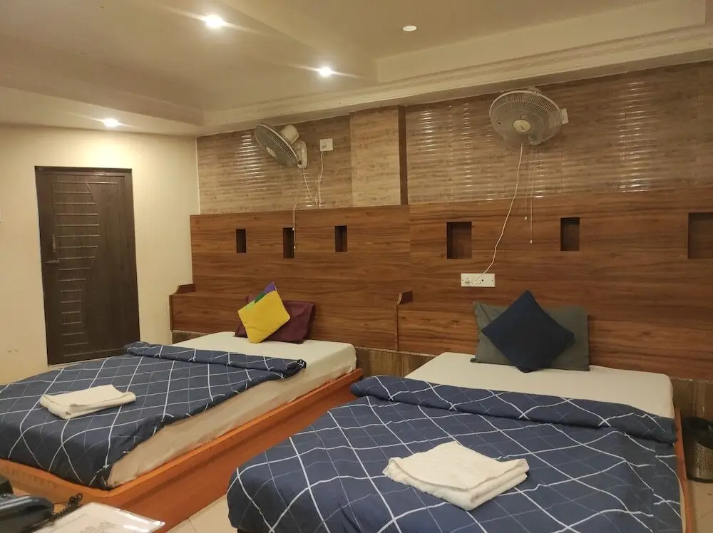 Гувахати: Hotel Om Regency