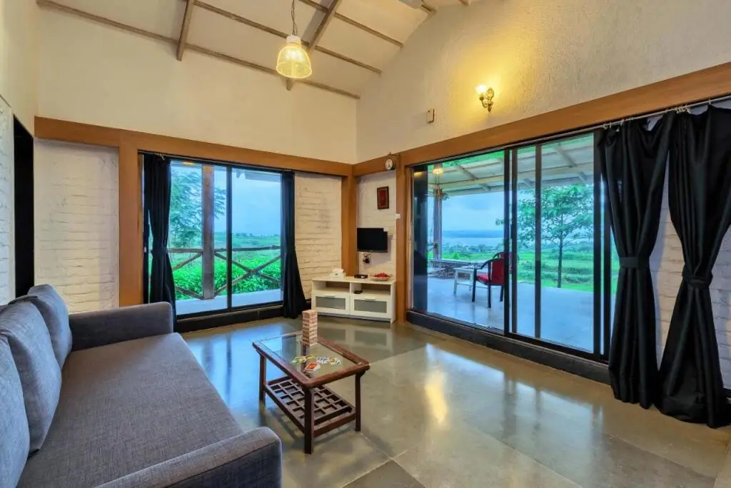 Игатпури: SaffronStays Le Soil - pet-friendly villa with viewing deck for panoramic views
