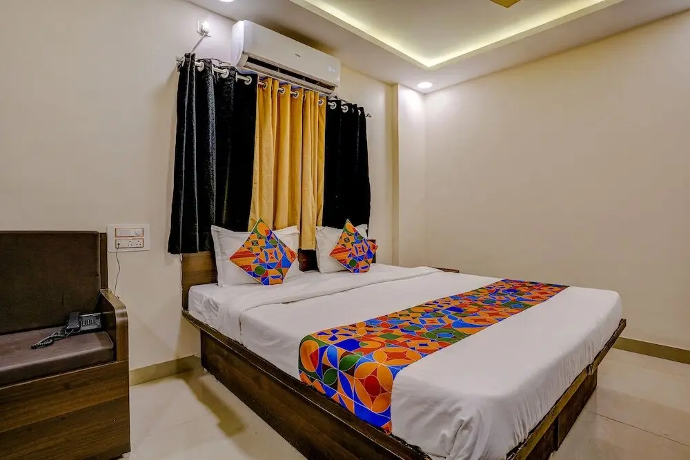 Пуна: Fabhotel Royal Inn Ns
