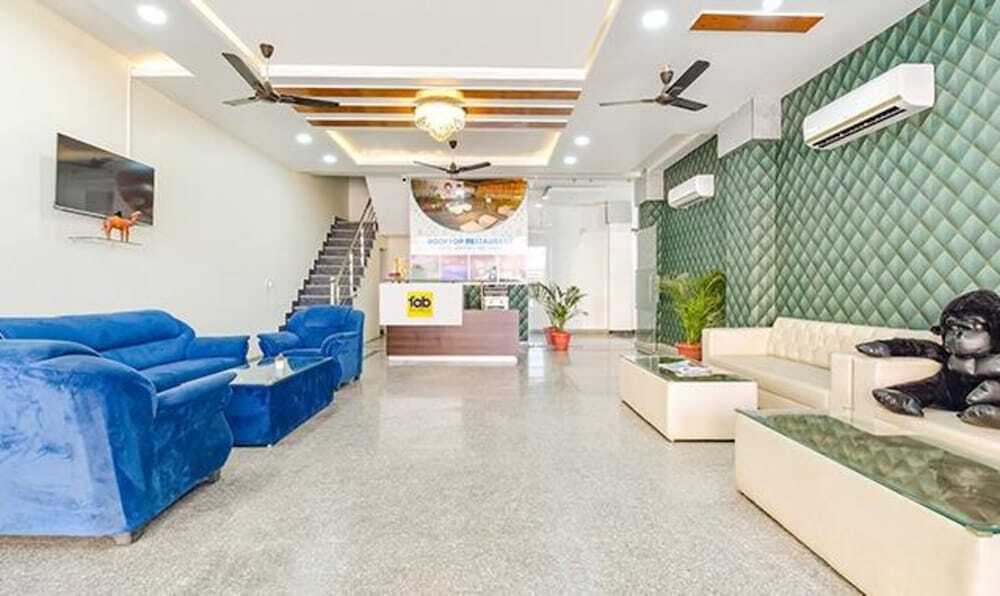 Джайпур: Fabhotel Cm Palace
