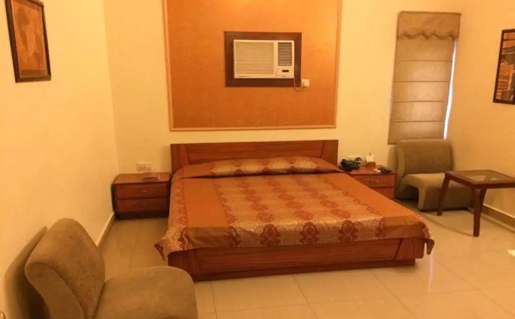 Варанаси: Hotel Cresent Near Assi Ghat