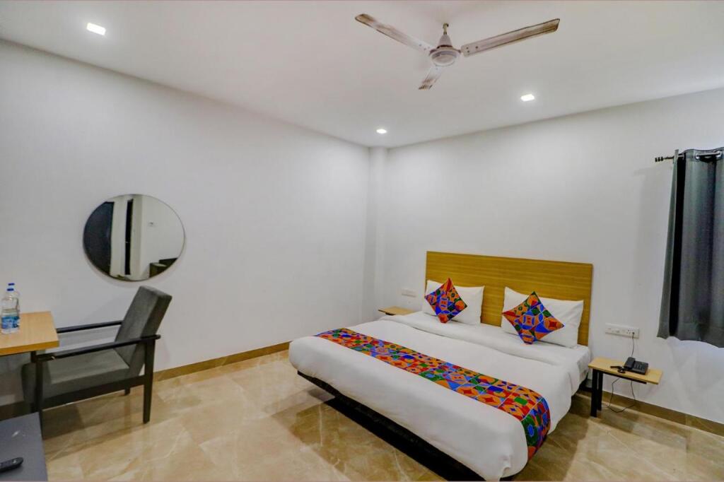 Варанаси: Fabhotel Premium Kashi
