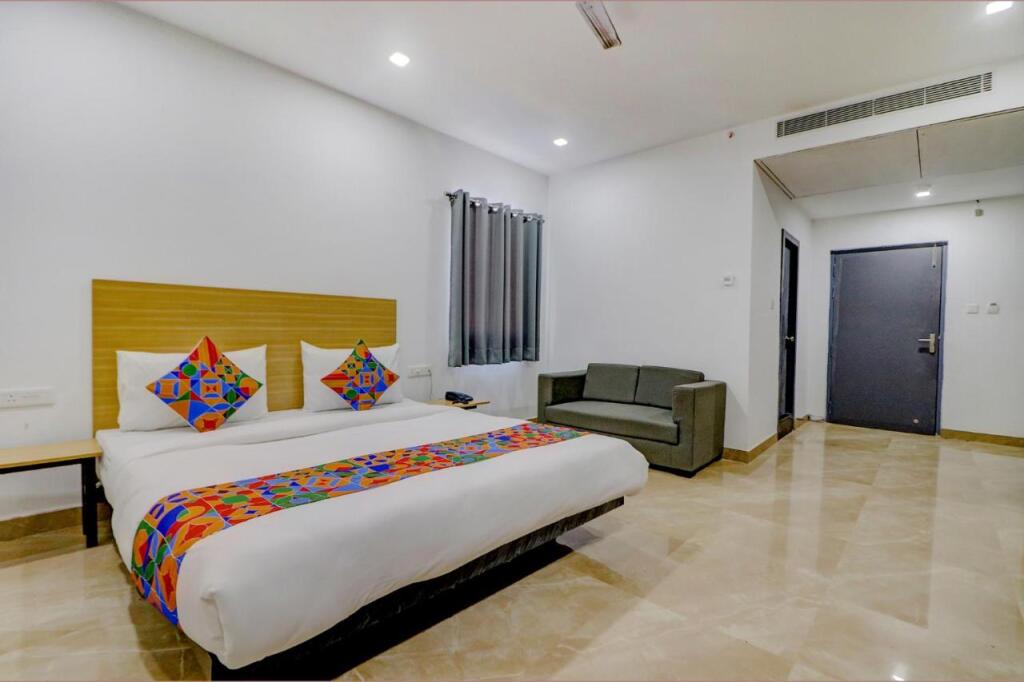 Варанаси: Fabhotel Premium Kashi