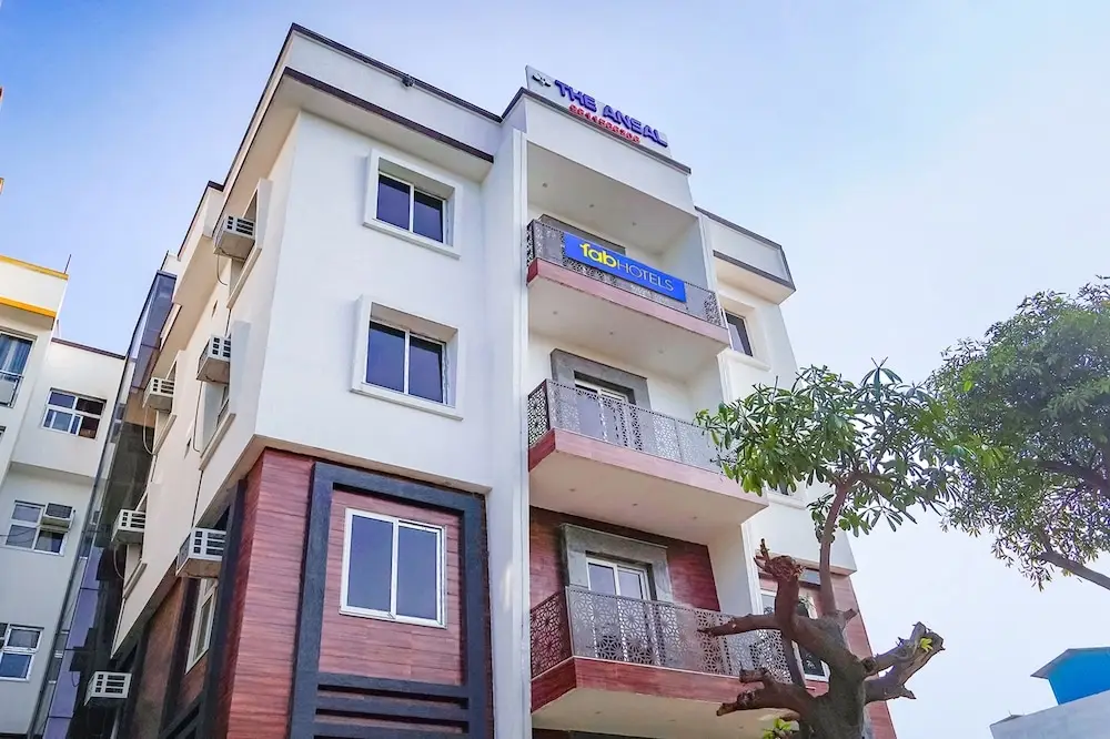 Большая Нойда: Fabhotel The Ansal