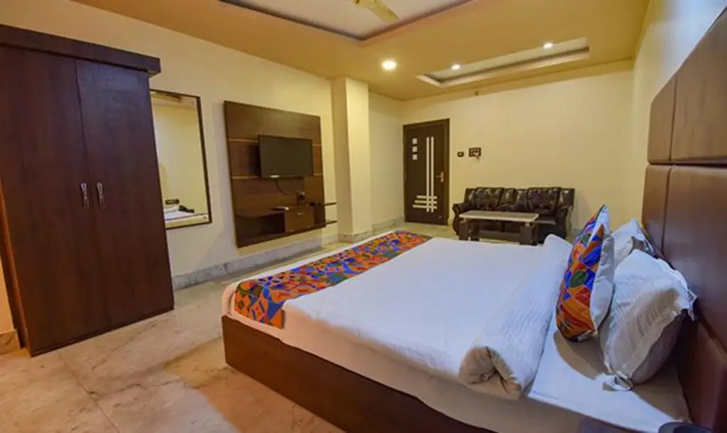 Гувахати: Fabhotel Red Rose