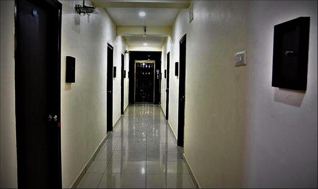 FabHotel Eminent Suites — фото 1