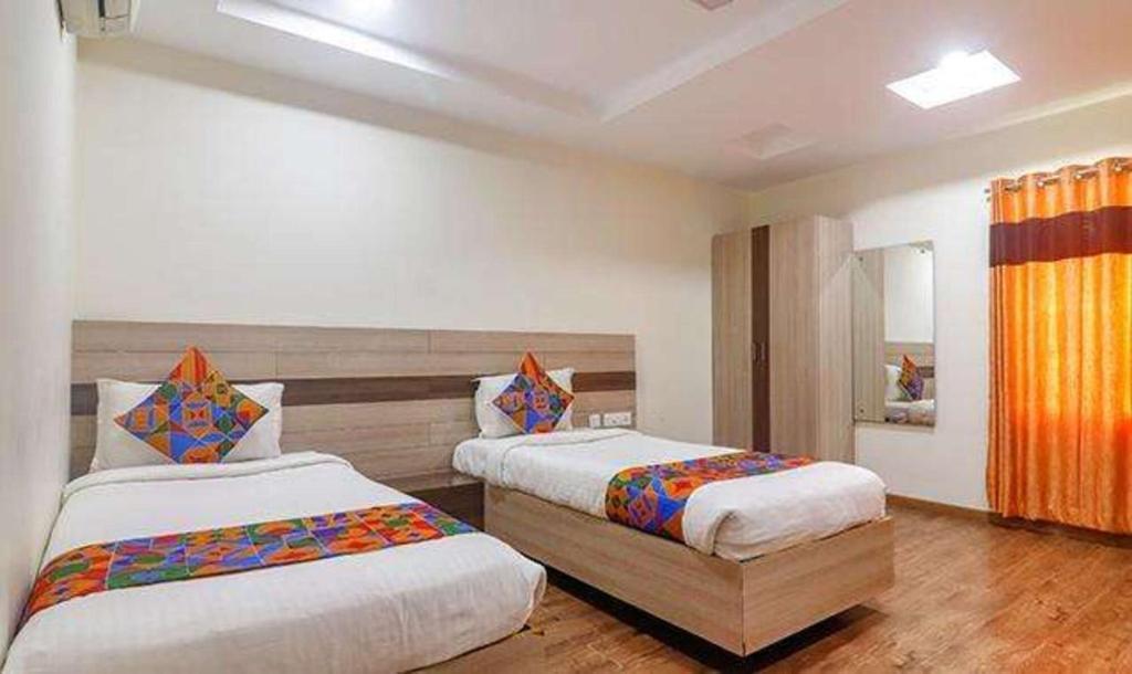 Хидерабад: Fabhotel Pride Inn Financia