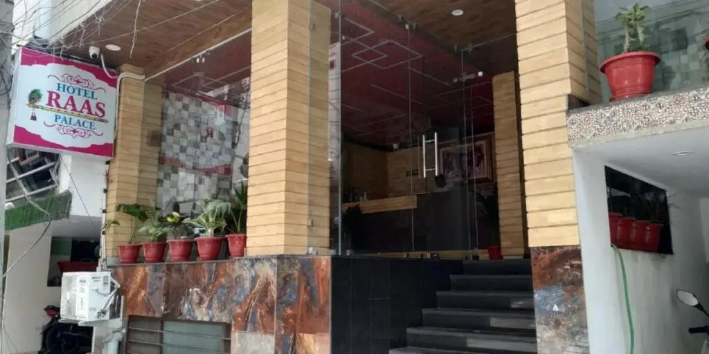 Hotel Raas Palace — фото 1