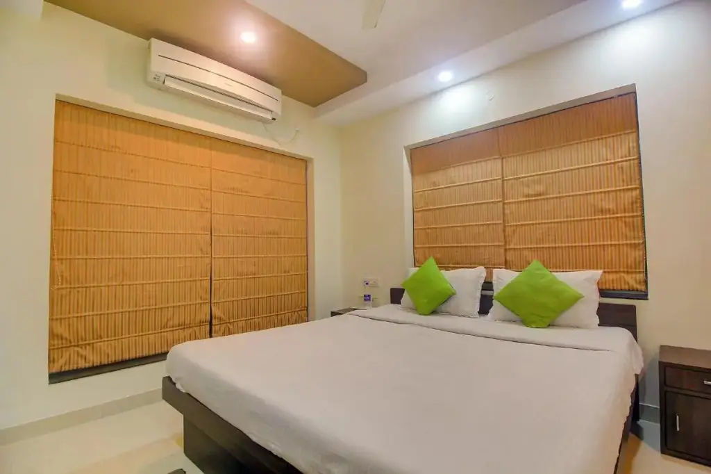 Колката: FabHotel Four Seasons