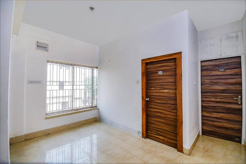 Колката: OYO Ruby Park Dream Palace Near Acropolis Mall