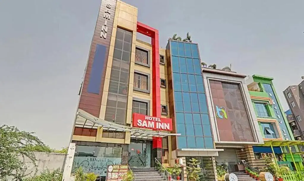 Fabhotel Sam Inn — фото 1