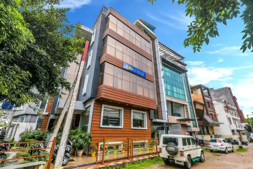 Hotel Surya Grand By OYO Rooms — фото 1