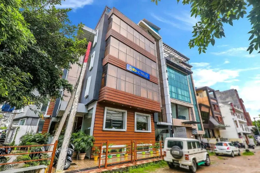 Лакхнау: Hotel Surya Grand By OYO Rooms