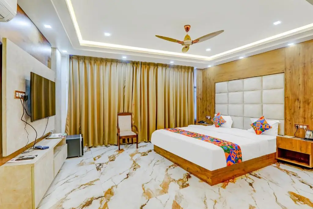 Лакхнау: Fabhotel V Square