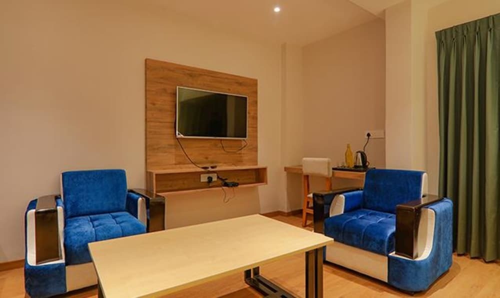 Лакхнау: Fabhotel Pratham Inn