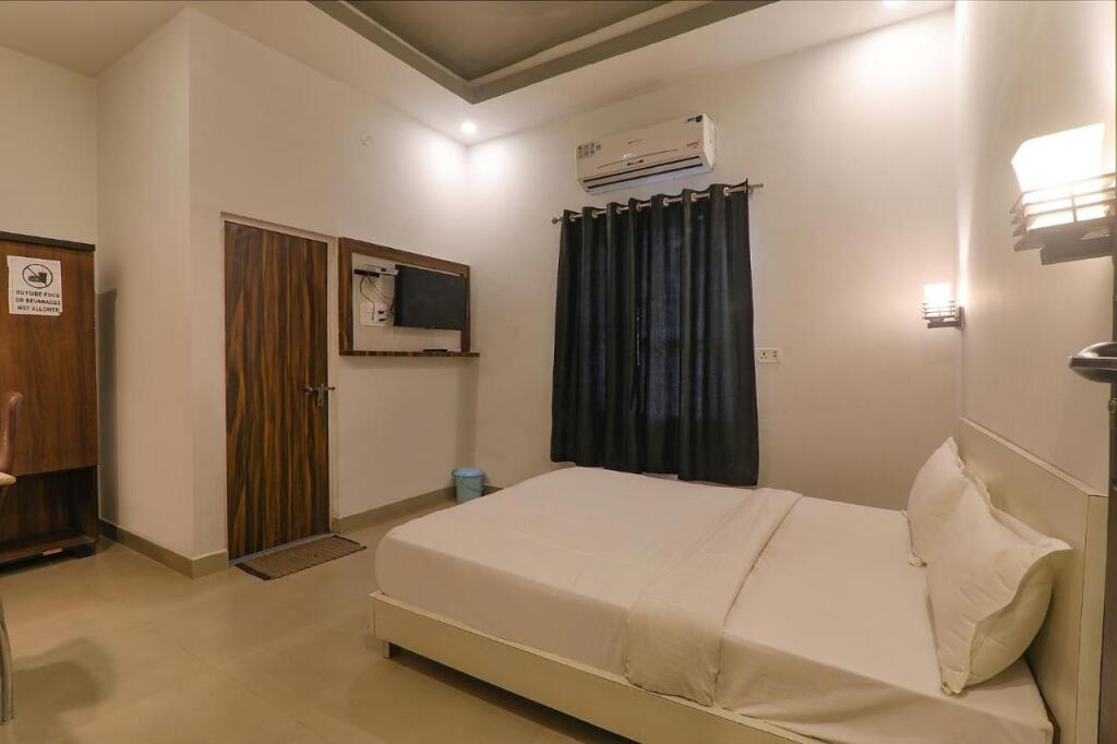 Лакхнау: Fabhotel Sr Inn